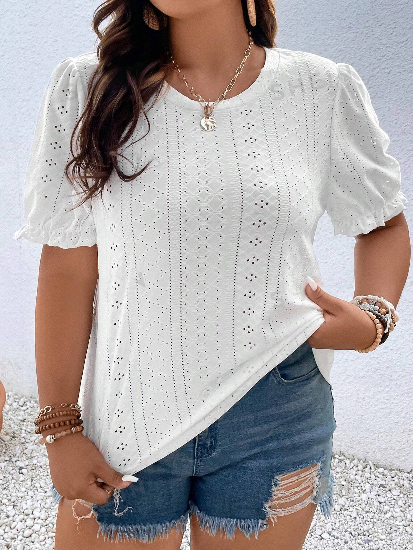 M0364 - Camiseta con bordado con ojal de manga farol