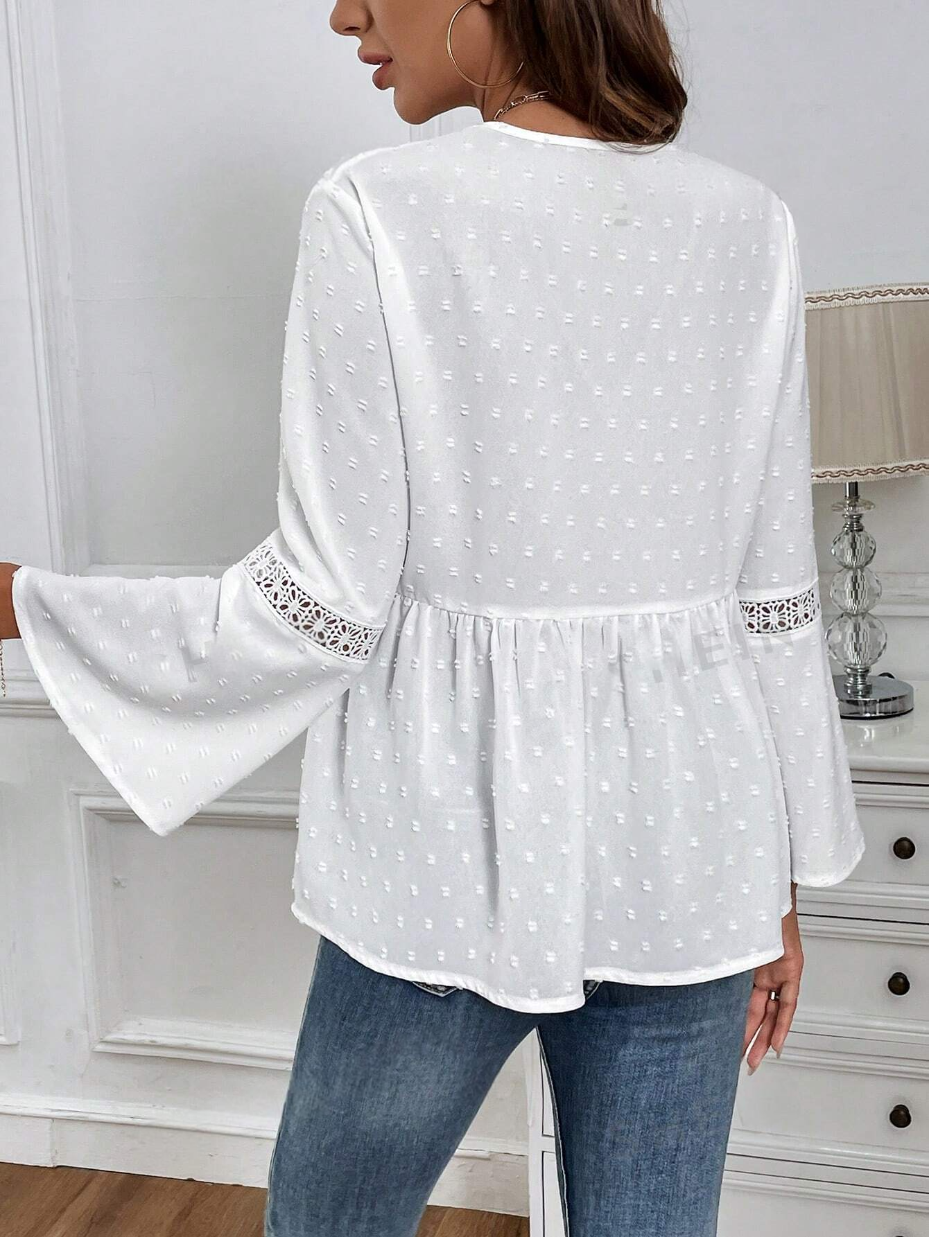 M0707 - Blusa blanca de manga larga con Cuello en V y dobladillo de encaje, versátil