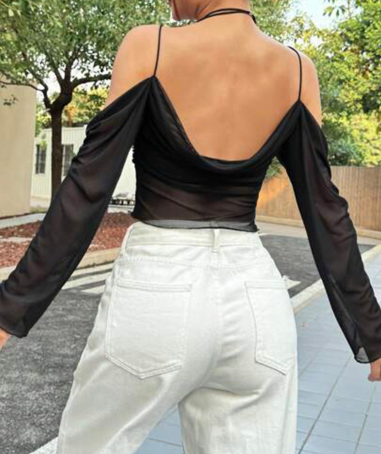 ST1250 - Blusa De Manga Larga Con Hombros Descubiertos Y Diseño De Malla Transparente Para Mujer