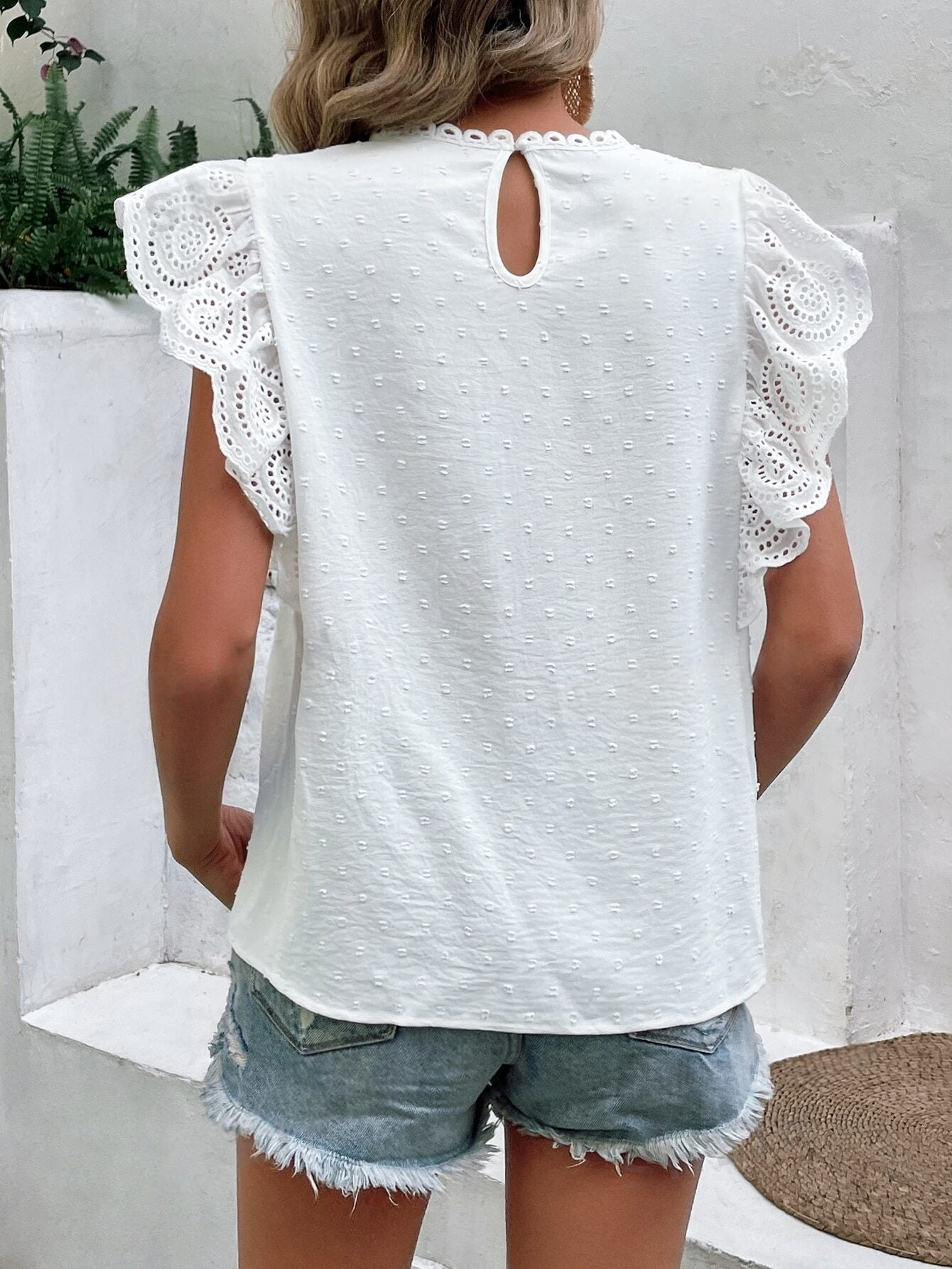 ST778 Camisa De Vuelo De Encaje De Color Sólido Con Parche De Encaje, Bordado Y Huecos