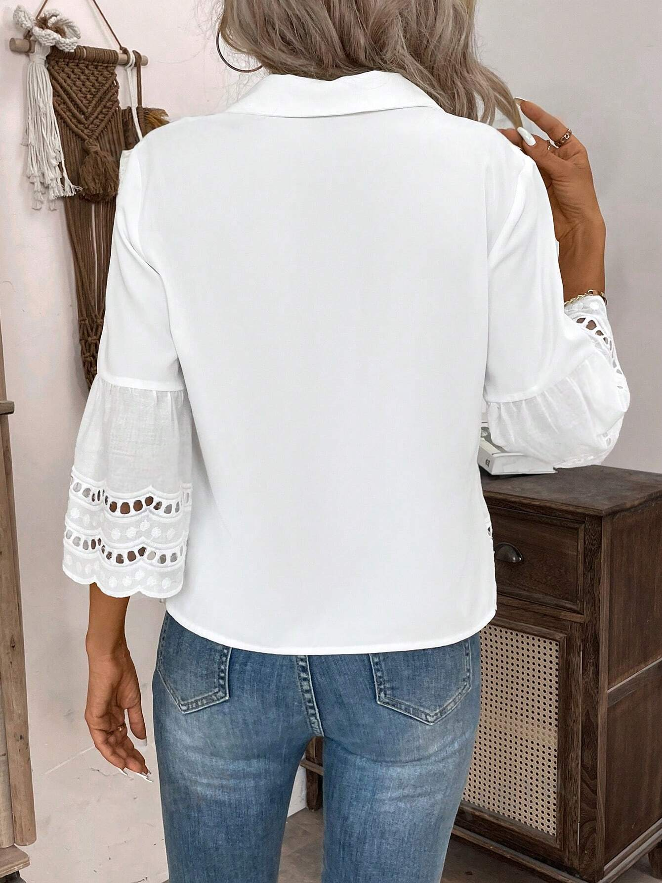 ST416 Camisa casual floja con manga de campana, bordado floral agotado y unicolor para mujer en vacaciones de primavera/verano