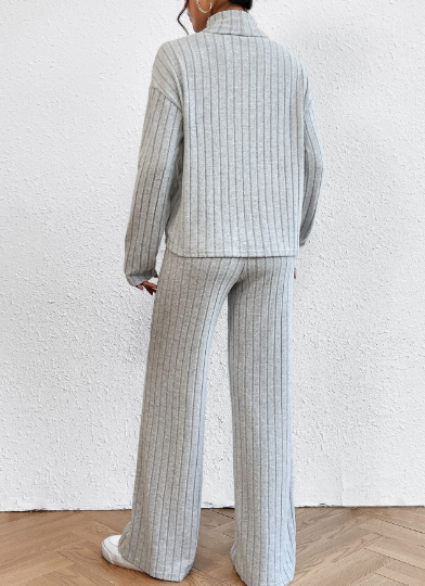 K1639-  Essnce Camiseta de hombros caídos de cuello cisne con pantalones