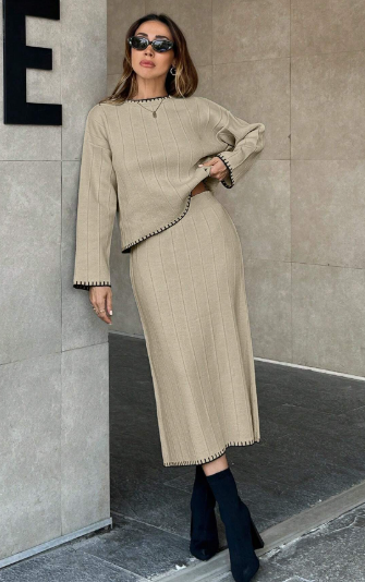 K1164 -   Conjunto de suéter de punto de costilla y falda de suéter para mujer